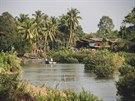 ivot místních na ostrvcích v ece Mekong