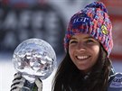 Lichtentejnská lyaka Tina Weiratherová s malým globem za celkové prvenství v...