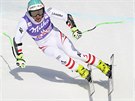 Rakouský lya Vincent Kriechmayr na trati superobího slalomu v Aare.