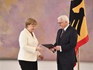 Spolkový prezident Frank-Walter Steinmeier jmenuje Angelu Merkelovou kanclékou...