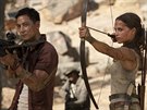 Daniel Wu a Alicia Vikanderová ve filmu Tomb Raider (2018)