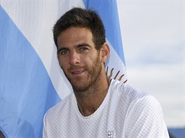 VTZ. Juan Martn del Potro s trofej pro ampiona turnaje v Indian Wells.