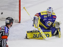 Zlnsk brank Libor Kak inkasuje v utkn s Olomouc.