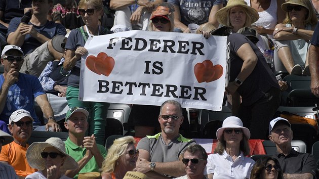Publikum v Indian Wells ene vped svho favorita, Rogera Federera.