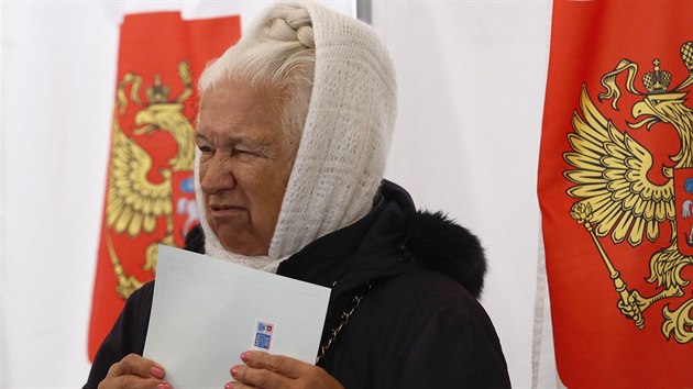 Rusové v neděli hlasují v prvním kole prezidentských voleb. (18. března 2018)