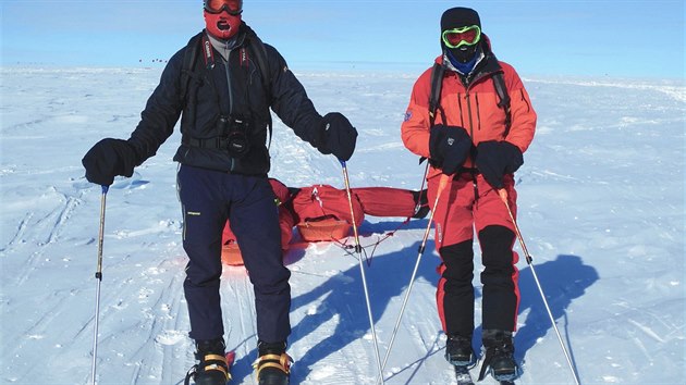 Na lyžích cestou na jižní pól.