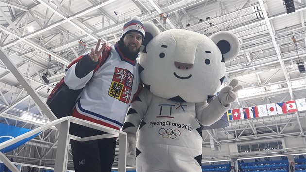 Na hokejovm utkn Marek ech si zapzoval tak s blm tygrem jmnem Soohorang, maskotem her.