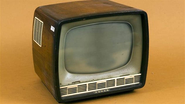 Starý televizor z výstavy Muzeum spotřebičů.