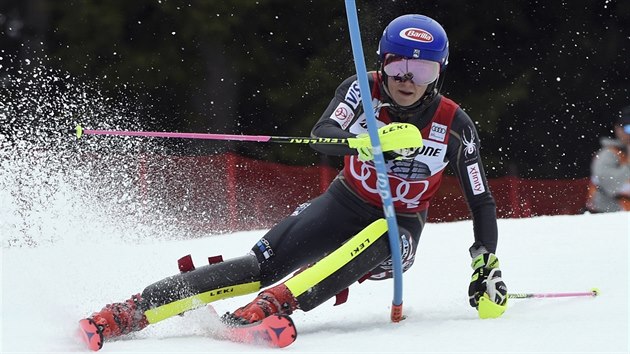 Americk lyaka Mikaela Shiffrinov na trati slalomu  v Ofterschwangu