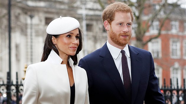 Meghan Markle a princ Harry přicházejí na bohoslužbu u příležitosti Dne Britského společenství národů (Londýn, 12. března 2018).