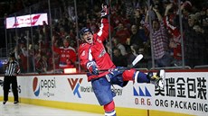 Kapitán Washingtonu Alexandr Ovekin slaví svj 600. gól v NHL.