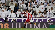 Christian Stuani z Girony se raduje z gólu do sít Realu Madrid.