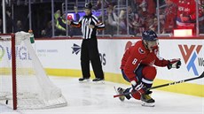 Alexander Ovečkin z Washinhtonu se raduje ze svého 600. gólu v NHL.