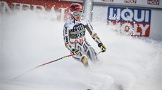 Česká lyžařka Ester Ledecká v cíli sjezdu v Aare.