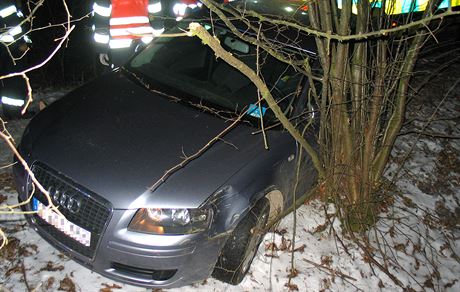 Dvaaedesátiletý cizinec zemel v aut na Domalicku. Podle policist se mu...