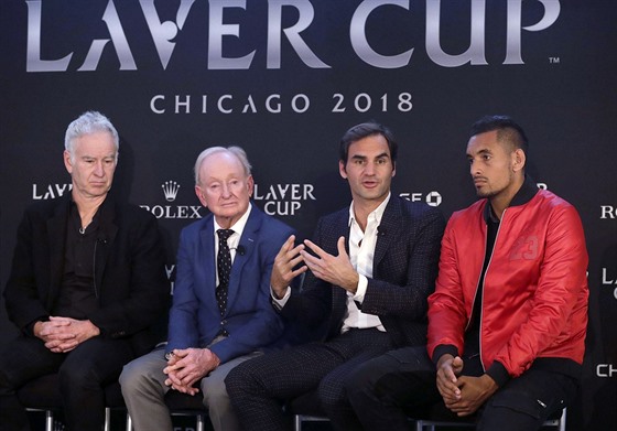 Prezentace tenisového Laver Cupu v americkém Chicagu. Zleva John McEnroe, Rod...