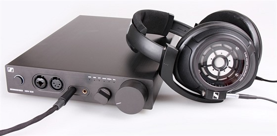 Sluchátkový zesilova� Sennheiser HDV 820 a sluchátka HD 820.