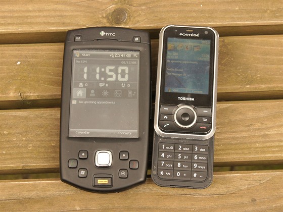 První smartphony se čtečkou otisků prstů: HTC P6500 a Toshiba Portégé G500