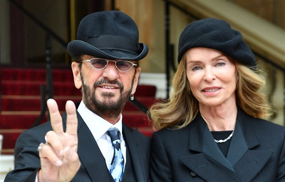 Ringo Starr, jeho obanské jméno je Richard Starkey, a jeho manelka Barbara...