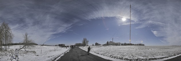 Vysíla� Kra�ov na Plze�sku se stal sou�ástí nejv�t�ích slune�ních hodin v �eské...