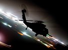Americká helikoptéra HH-60G Pave Hawk nad Kandahárem (13. bezna 2018)