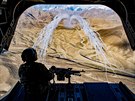 Americká helikoptéra CH-47F Chinook kdesi nad Afghánistánem (14. bezna 2018)