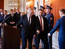 Prezident republiky Miloš Zeman udělil na Pražském hradě státní vyznamenání...