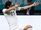 Uruguayský útoník Edinson Cavani slaví gól v utkání China Cupu proti Walesu.