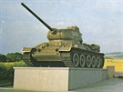 Tank T-34, jen pipomínal osvobození Rudou armádou, se musel po roce na...