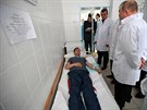 Prezident Vladimir Putin navtívil v nemocnici peiví poáru.(27. 3. 2018)