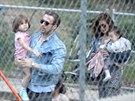Ryan Gosling, Eva Mendesová a jejich dcery Esmeralda a Amada (Los Angeles, 18....