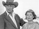 Jim Davis a Barbara Bel Geddesová v seriálu Dallas (1978)