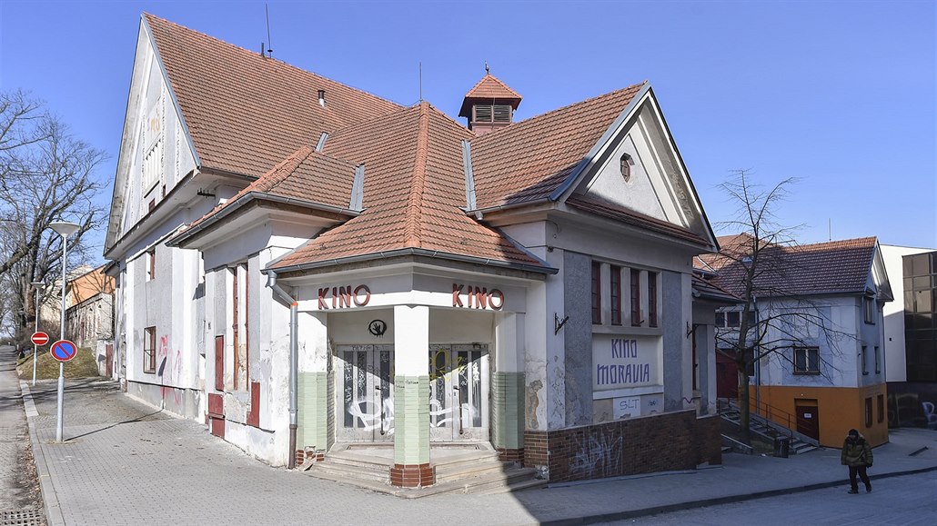 Kino v těchto místech vyrostlo v roce 1919. Postupně se jmenovalo Moravia,...