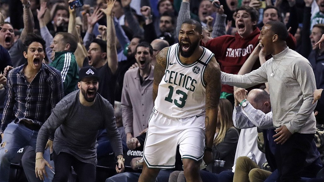 Marcus Morris z Bostonu se raduje z vít�zné st�ely proti Oklahoma City.