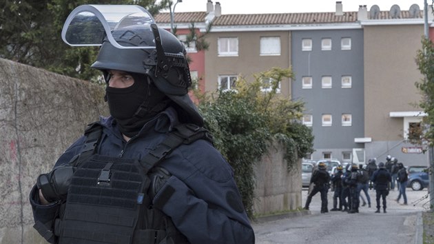 Policejn razie v Carcassonne po toku islamisty ve mst Trbes (24. bezna 2018)