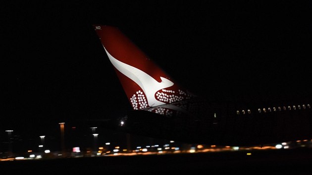 Perth. Boeing 787-9 Dreamliner startuje k prvnmu pmmu letu do Londna (24. bezna 2018)