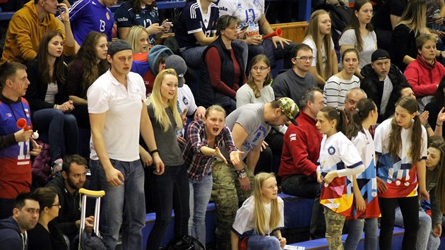 Fanouci na utkn Ostrava vs. Liberec.