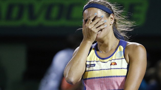 Mónica Puigová z Portorika slaví výhru nad Caroline Wozniackou na turnaji v Miami.