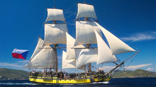 Česká plachetnice La Grace je replika historické lodi z druhé poloviny 18. století