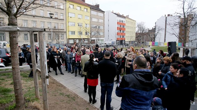 Pejmenovn parku ve Hvzdov ulici na poest hudebnka Eugena Horvtha bylo slavnostn udlost. Doprovzela ho tanen i hudebn vystoupen.