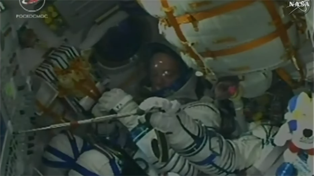 Posádka kosmické lodi Sojuz MS-08 během startu 21.3.2018.