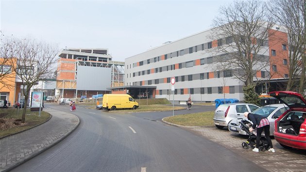 Dokončovaná stavba interny v nemocnici v Uherském Hradišti.