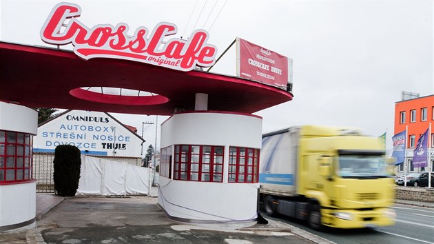 CrossCafe chce zdit kavrnu v prvorepublikov benzince v Hradci Krlov.