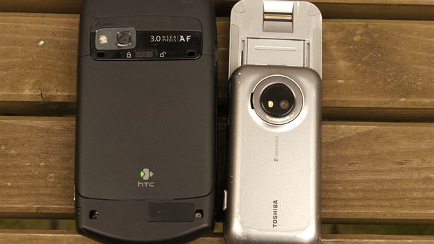 První smartphony se čtečkou otisků prstů: HTC P6500 a Toshiba Portégé G500