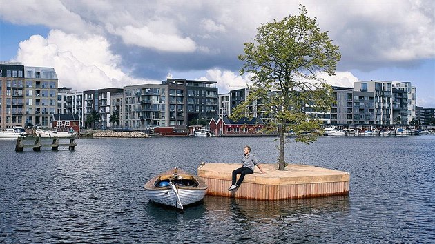Umělá plošina velká dvacet metrů s uprostřed zasazeným stromem je umístěná v přístavu v Kodani. 