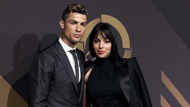 Cristiano Ronaldo a Georgina Rodriguezov (Lisabon, 19. bezna 2018)