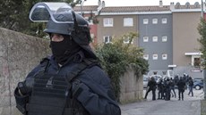 Policejní razie v Carcassonne po útoku islamisty ve mst Trébes (24. bezna...