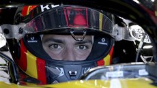 MAXIMÁLNÍ SOUSTEDNÍ. Carlos Sainz ve voze Renault ped Velkou cenou Austrálie...