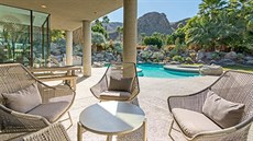 Luxusní vila Joan Krocové v americkém Rancho Mirage je na prodej.