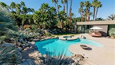 Luxusní vila Joan Krocové v americkém Rancho Mirage je na prodej.
